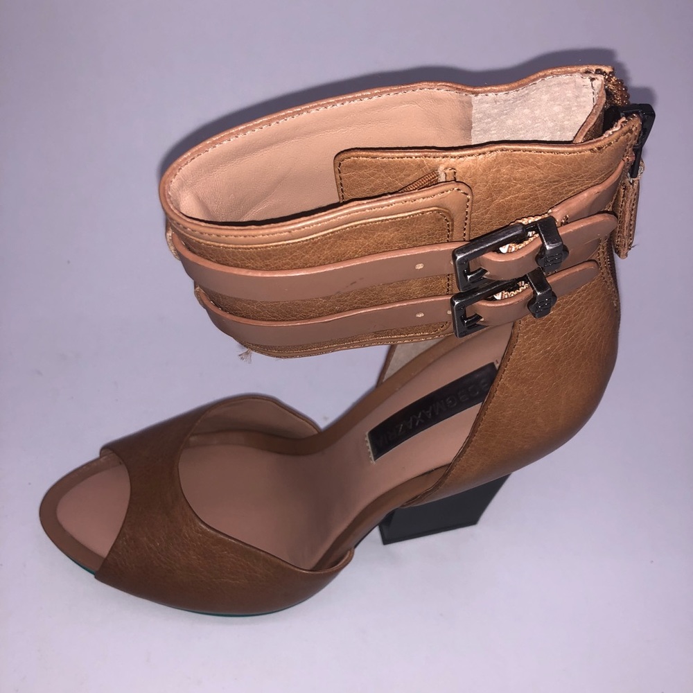 BCBG MaxAzria Women's Brown Shoe NWOB - Picture 4 of 6